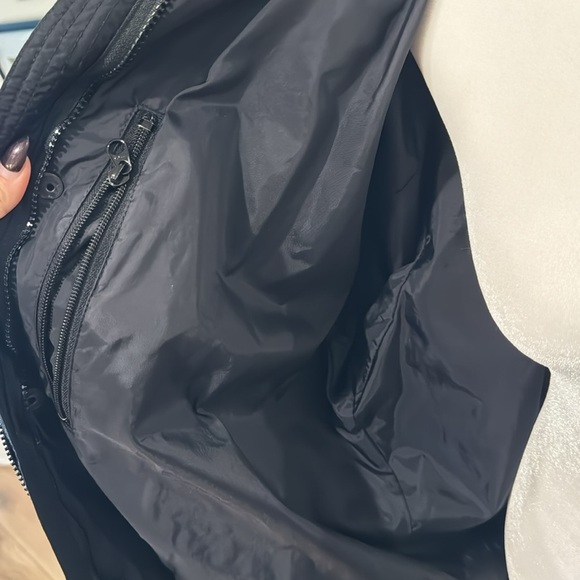 Vintage Columbia Windbreaker - Picture 7 of 14